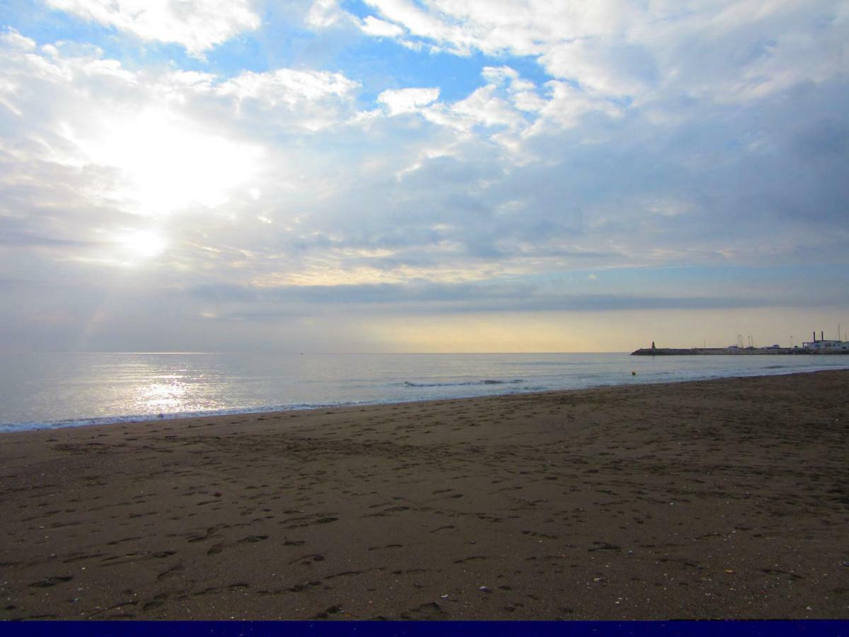 Carihuela Beach Torremolinos Exterior foto